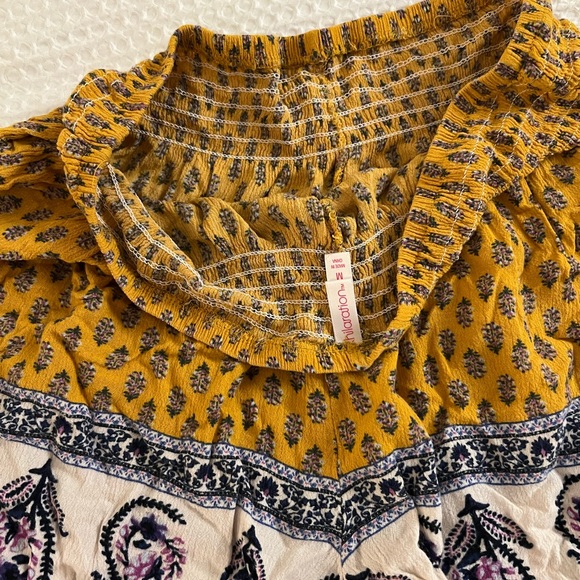 Xhilaration Yellow Flowy Elastic Short - Picture 3 of 3